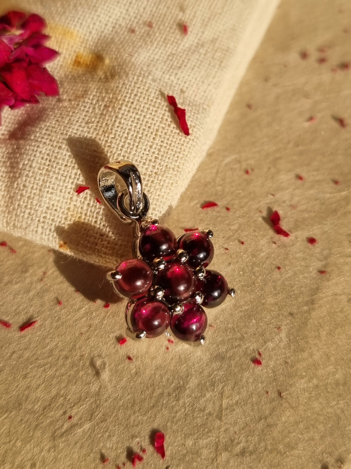 925 Sterling Silver Garnet Flower Pendant
