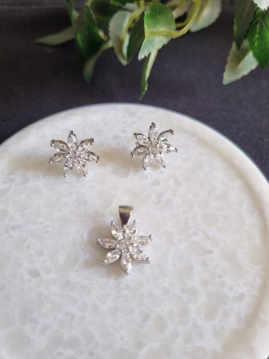 925 Sterling Silver CZ Zircon Flower Jewelry Set