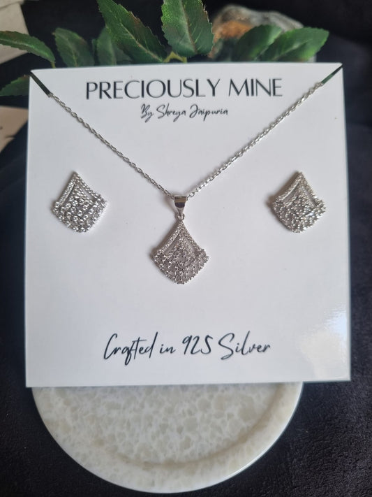 925 Sterling Silver Elegant Zircon Jewelry Set